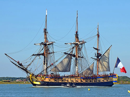 bateau au port de rochefort