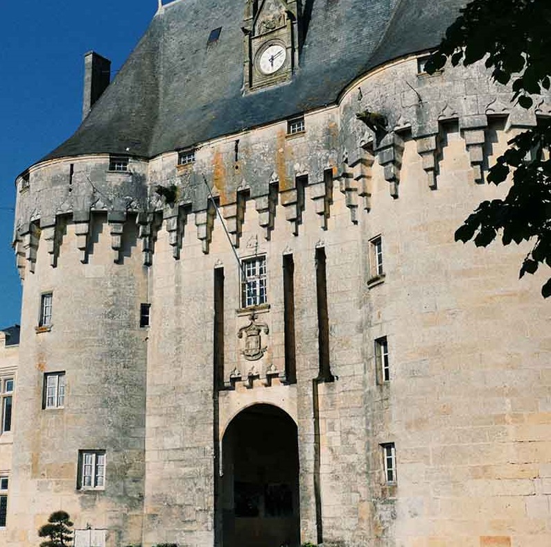 visite du chateau de Jonzac