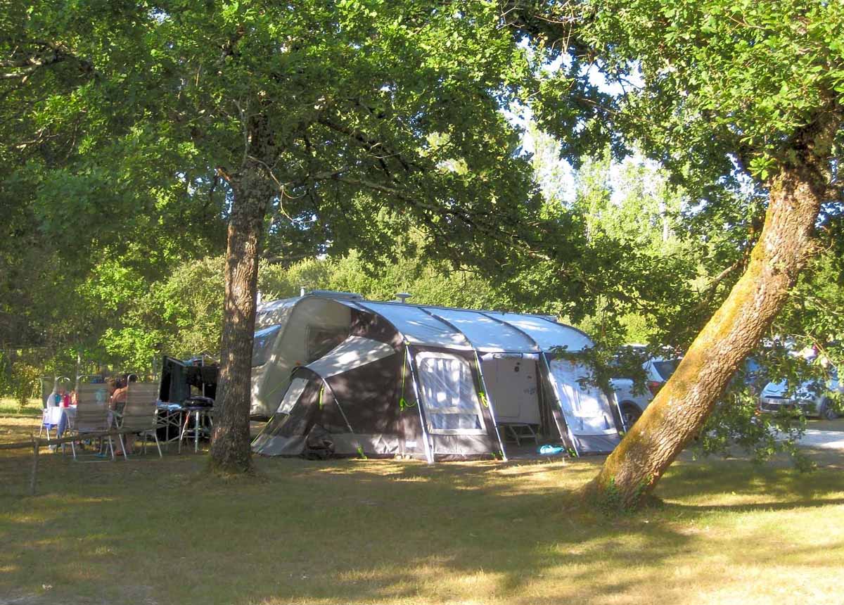 emplacement tente camping nature