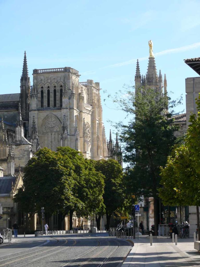 place au coeur de Bordeaux près du camping