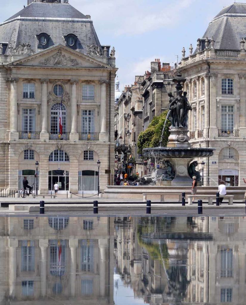 Place de la bourse au coeur de Bordeaux