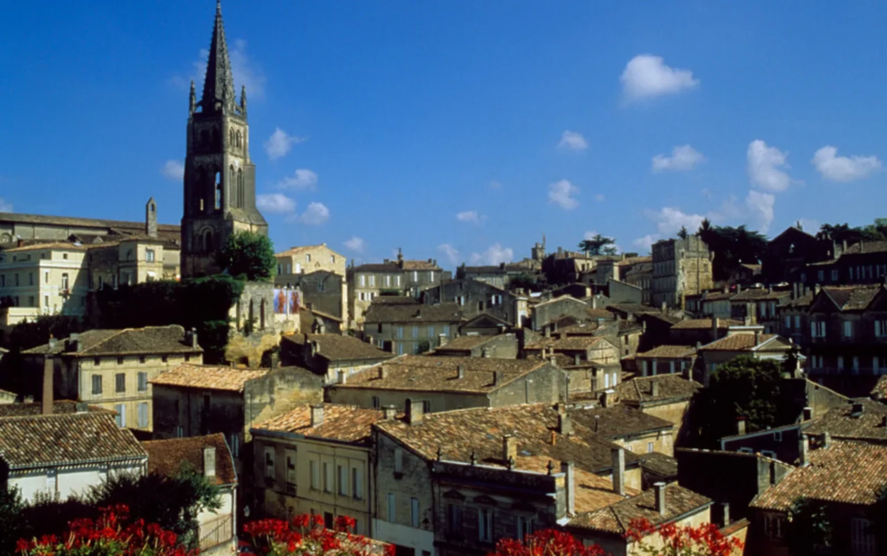Copyright Brochard CRTNA Village de Saint Emilion, Gironde 33. 7257 800px Result